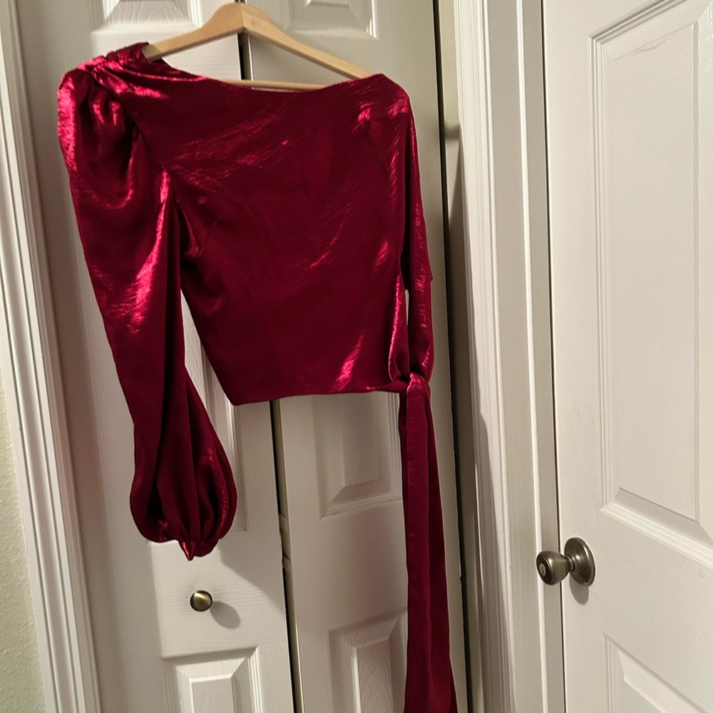 Lovers + Friends Red Puff Sleeve Asymmetrical Blouse